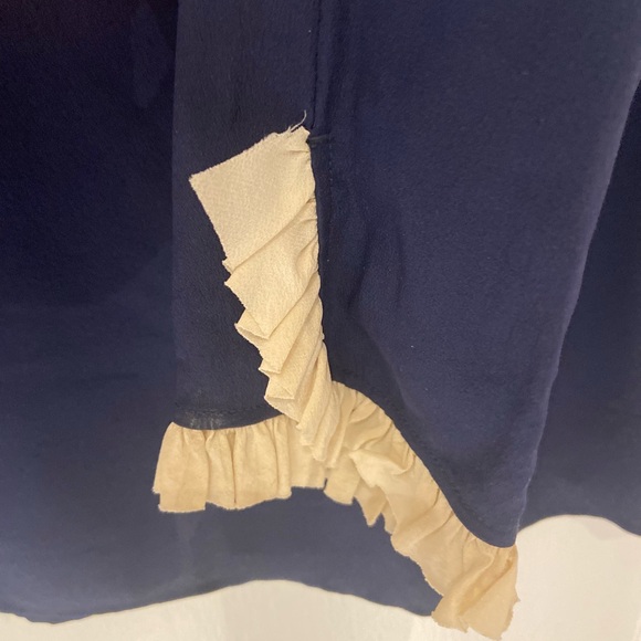 Gucci GG pearl button detailed blouse in navy silk - Picture 5 of 6